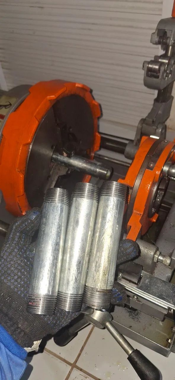 Confecção de roscas em tubo galvanizado  - Foto 3