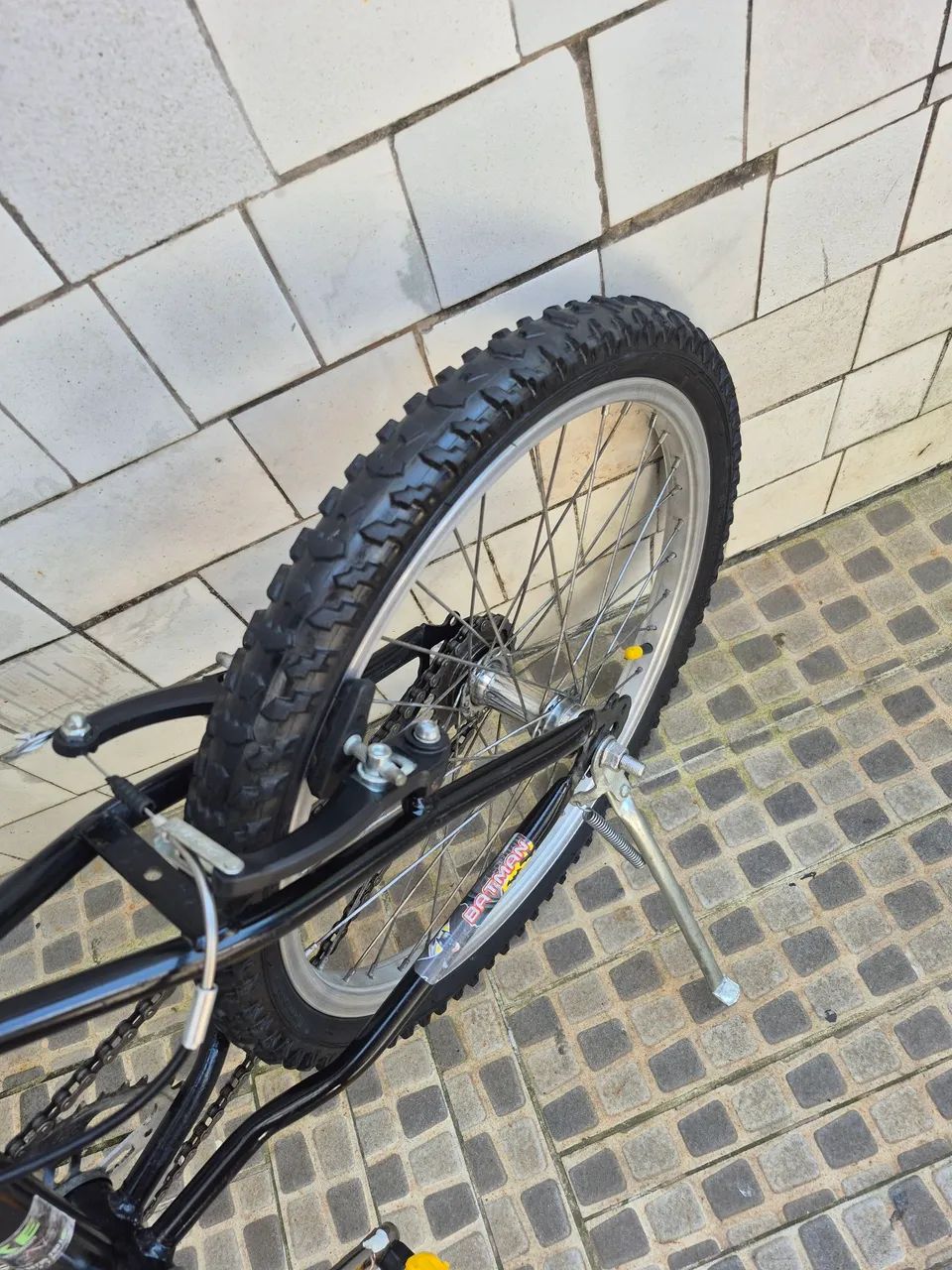 Bicicleta aro 20 Batman semi nova  - Foto 3