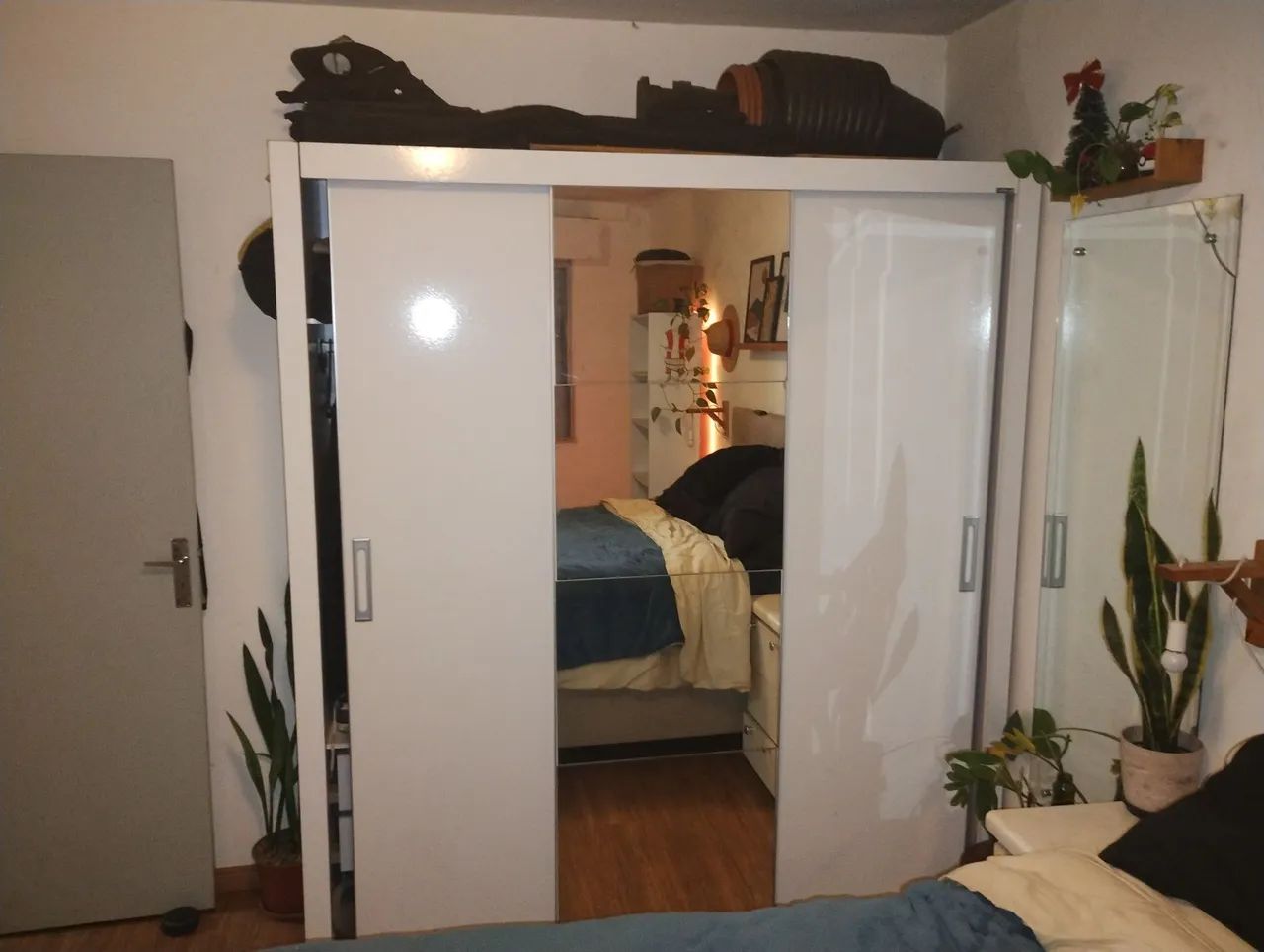 Armário gigante 3 portas e espelho