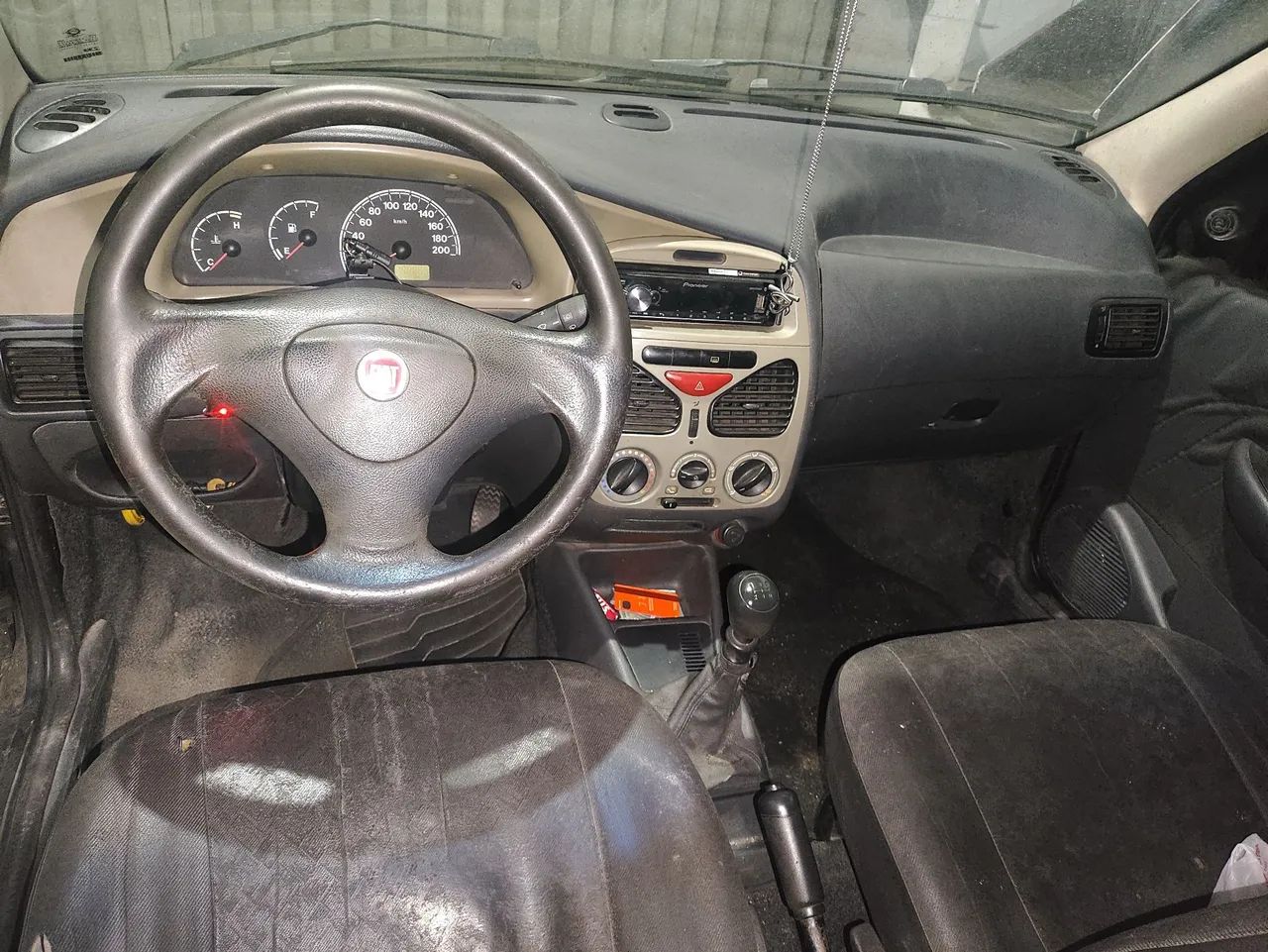 Fiat Palio Celebration 1.0 Fire Flex 8V 4P 2007 - Foto 3