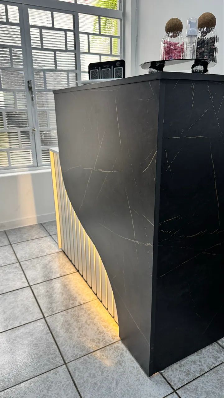 Balcão Recepção MDF Preto com LED - Moderno e Sofisticado - Foto 4
