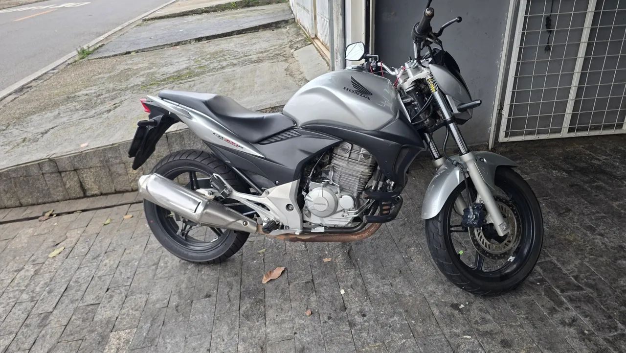 CB 300  BAIXO  KM MANUAL  - Foto 3
