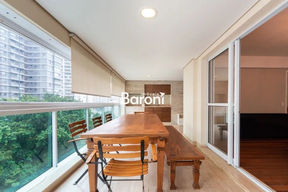 Em um dos condomínios mais cobiçados de Moema, este apartamento do Edifício Ornato, reúne  - Foto 5