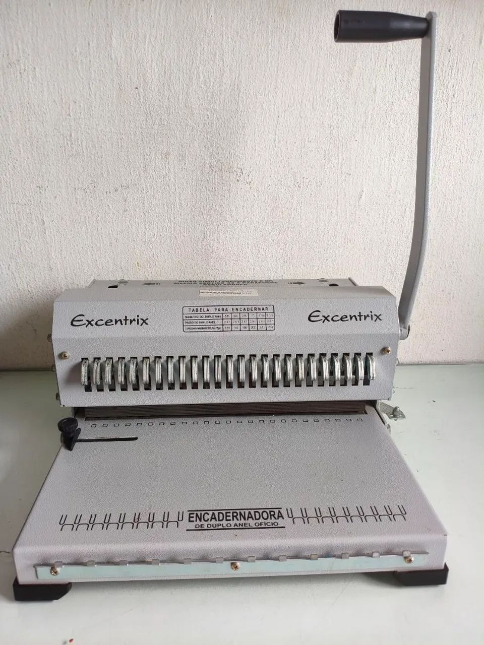 ENCADERNADORA WIRE-O MANUAL EXCENTRIC - Foto 2