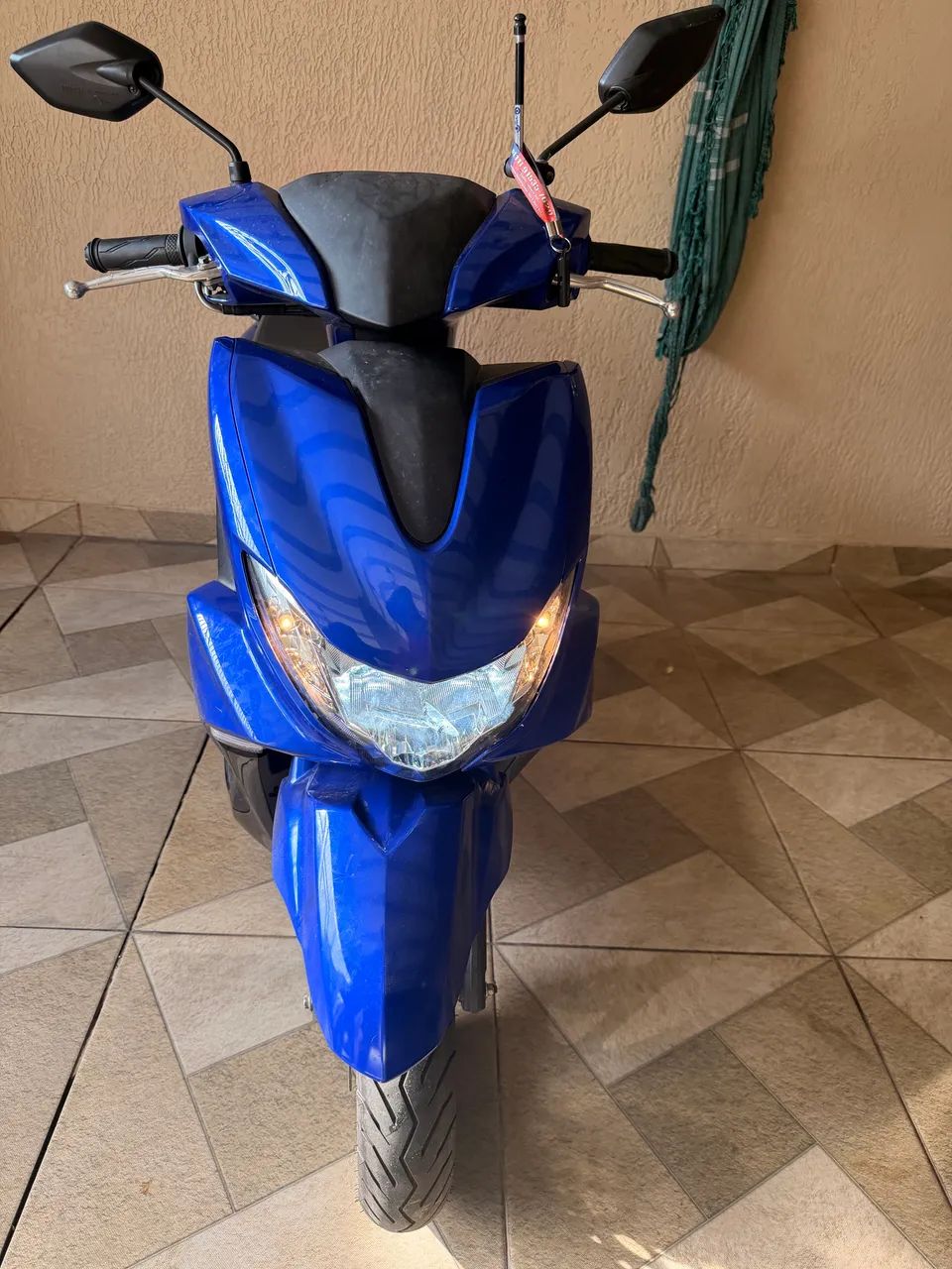 Yamaha Fluo 2025 ABS - Foto 4