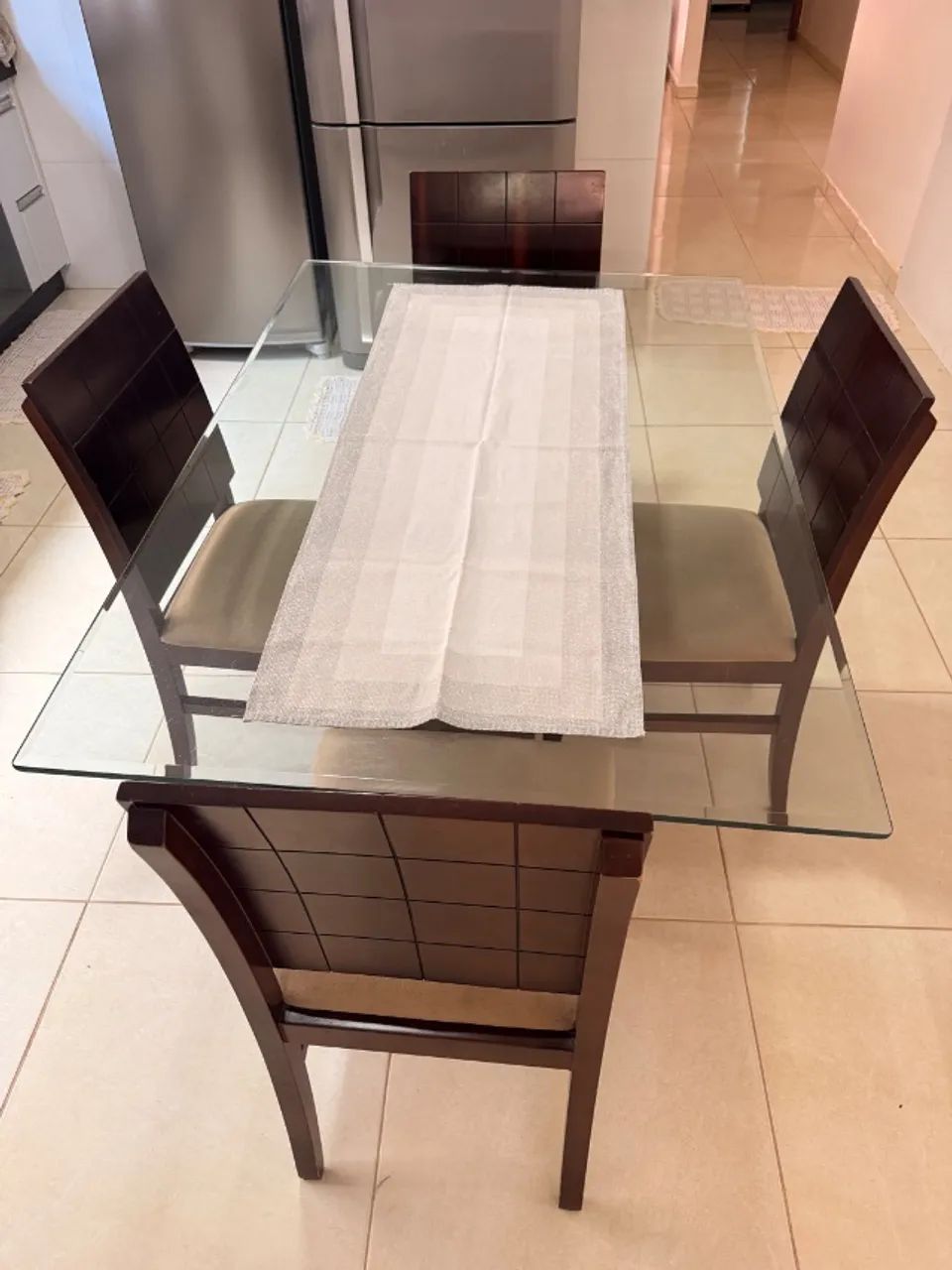 Mesa de jantar quadrada - Foto 2