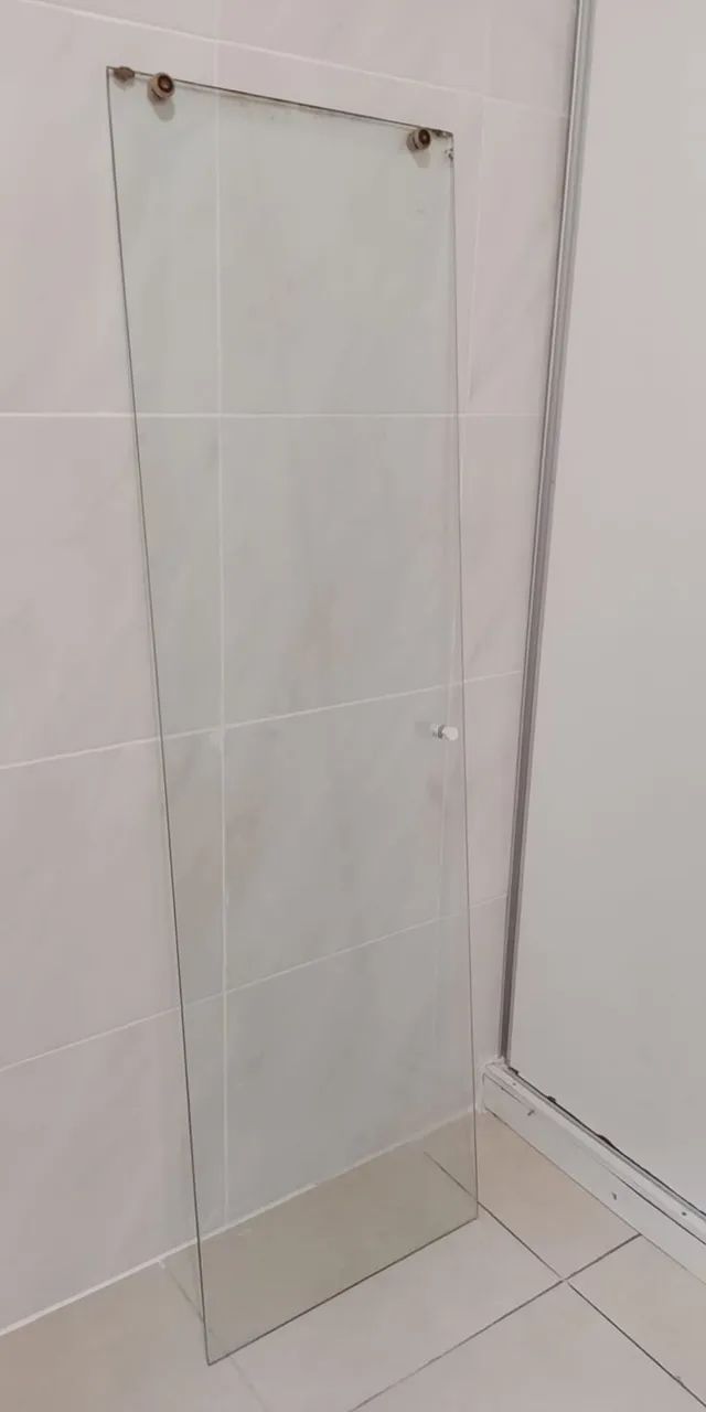 Vendo box de banheiro 