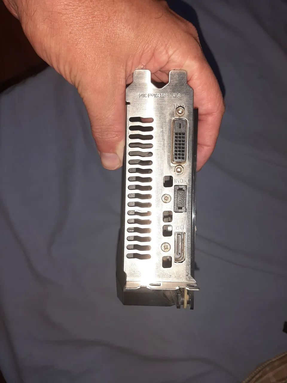 Placa de vídeo Asus Geforce 1650 4gb - Foto 4