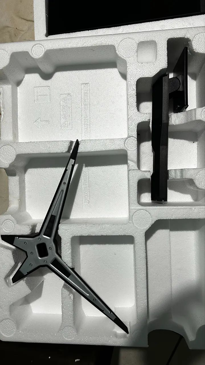 MONITOR GAMER AOC LEGEND C27G2ZE, 27 POL. VA, CURVO, FHD, 0.5MS, 240HZ - Foto 3