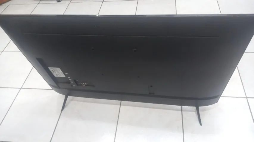 TV Samsung 50 polegadas defeitos no display não aparece imagem e sem controle remoto usada - Foto 3