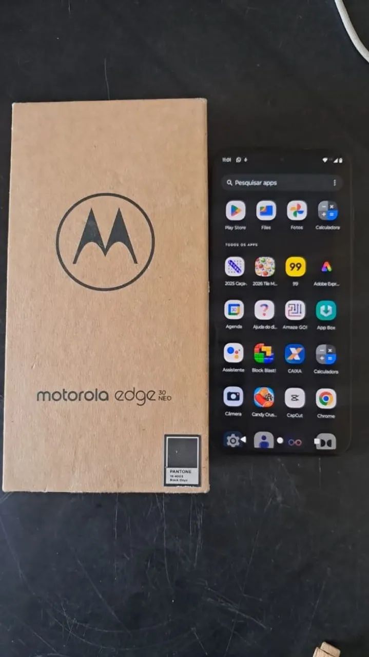 Vendo esse motorola Edge 30 neo bem conservado 