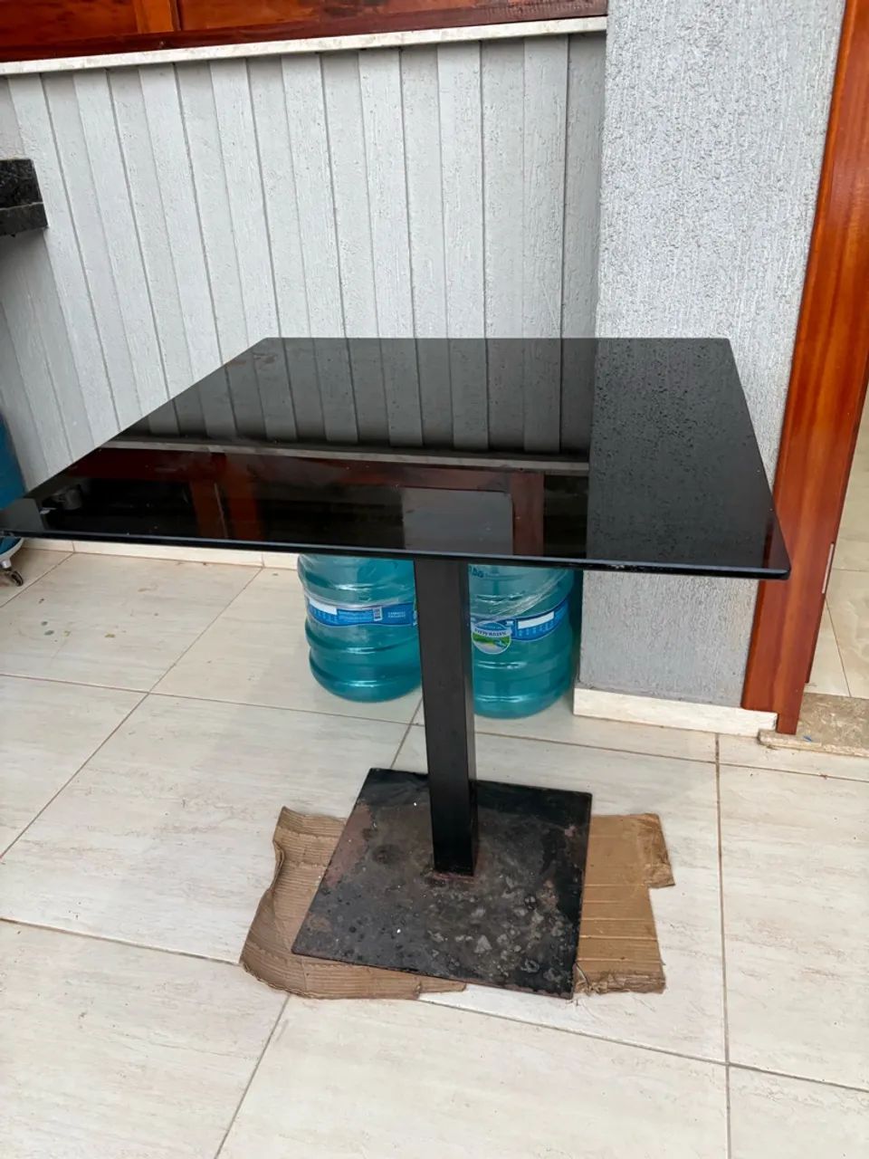 Mesa Tampo de vidro e  Base de Alumínio  - Foto 3