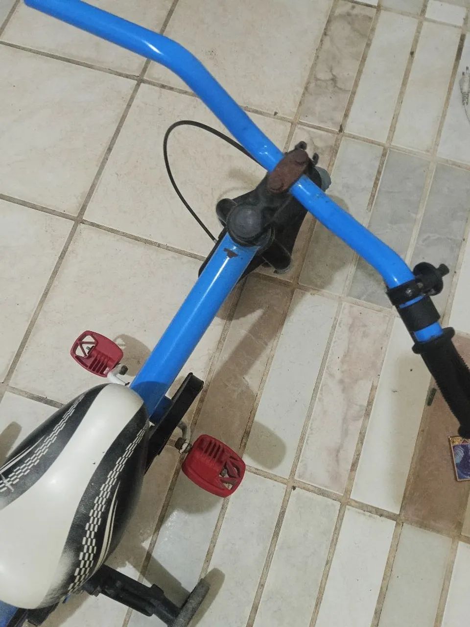 Bicicleta infantil com rodinhas  - Foto 2
