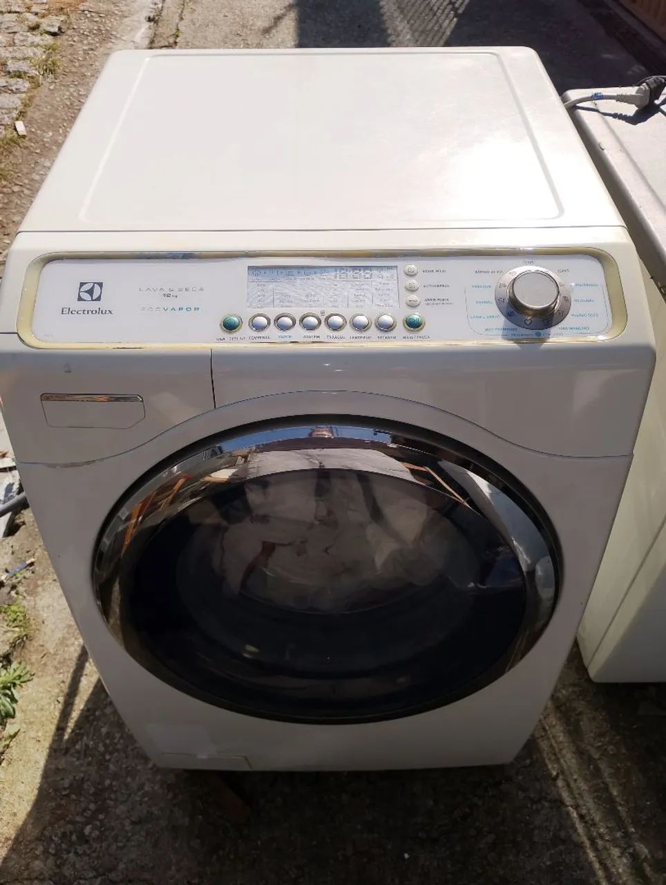 Lava e seca Eletrolux de 12 kg
