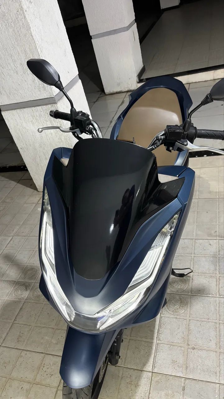 PCX 2023 DLX - Foto 2