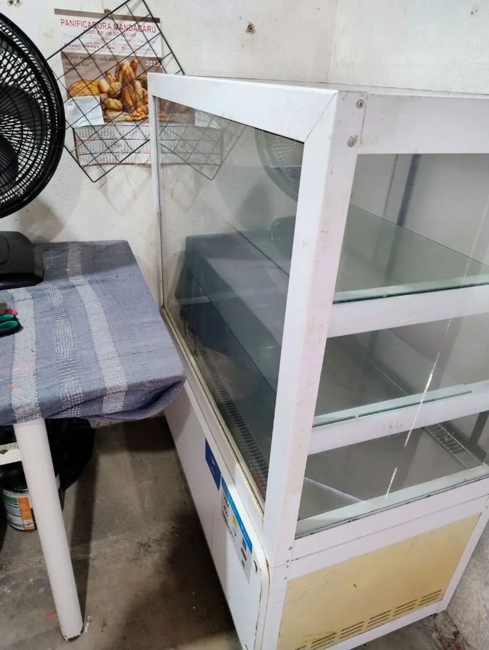 Balcão expositor refrigerado.1 L x 1.20 A X 55 F - Foto 3