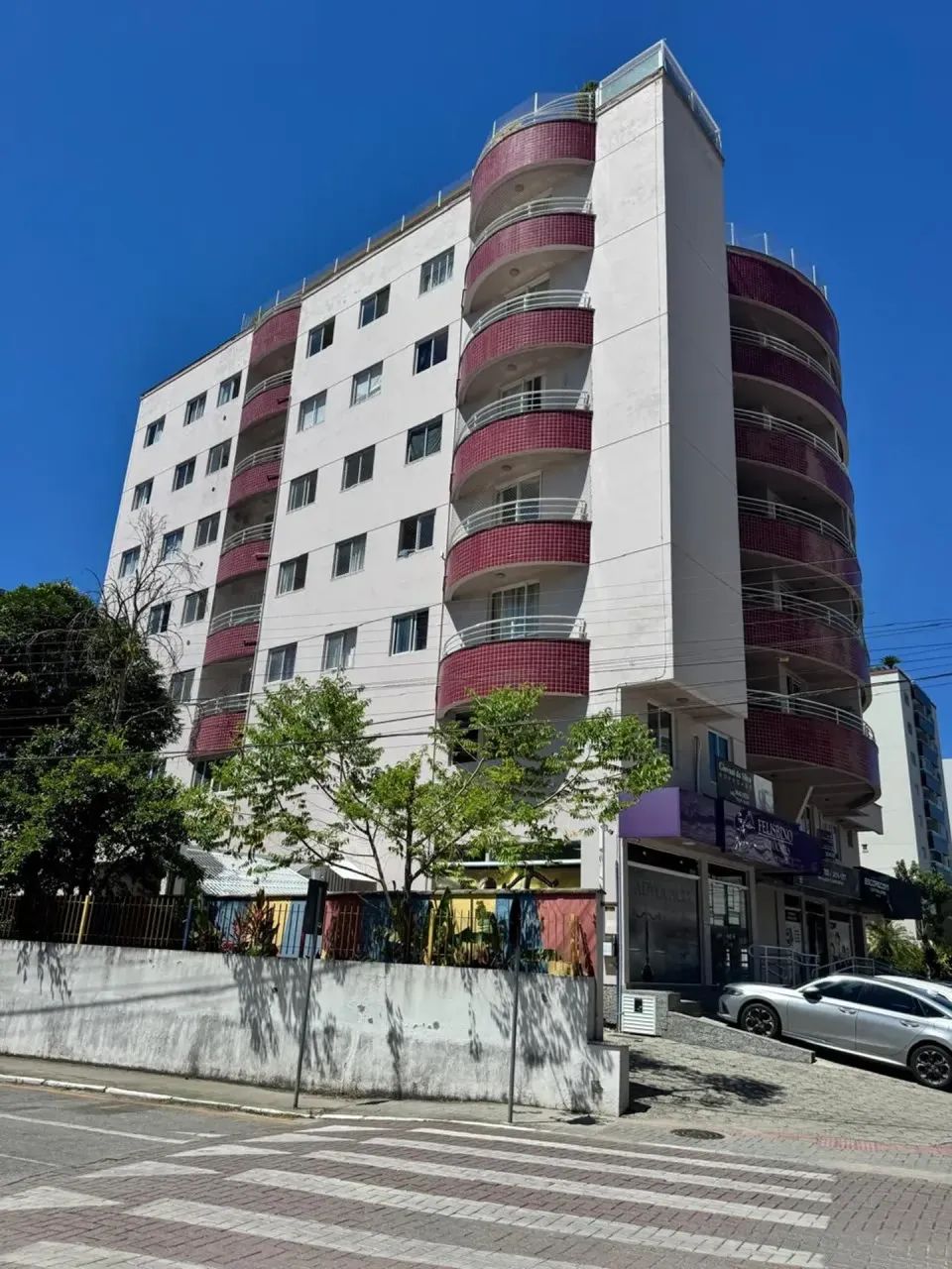 Apartamento no Centro de Santo Amaro Imperatriz! - Foto 2