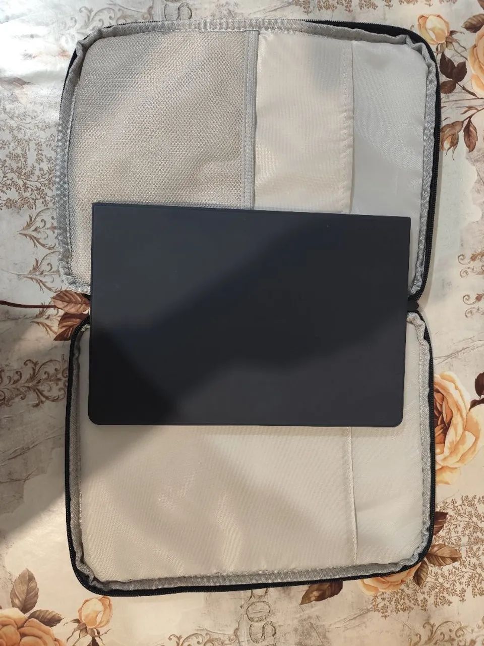 Vendo Tablet Samsung S10 Fe - Foto 3
