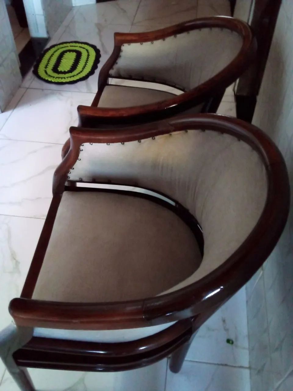 Cadeiras poltronas antigas relíquia