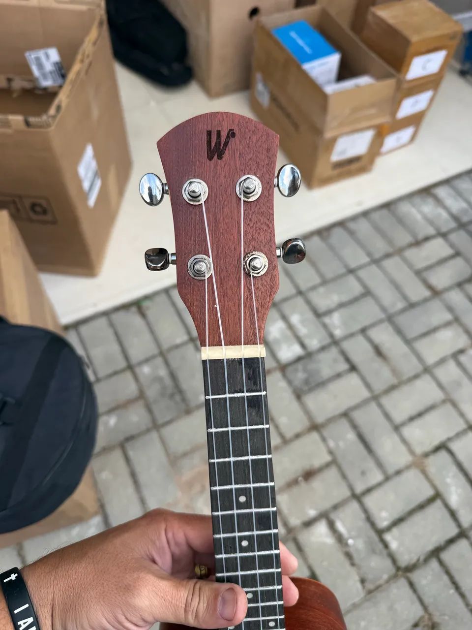 Ukulele Izzo Vinna Completo com Case - Pronto para Tocar - Foto 3