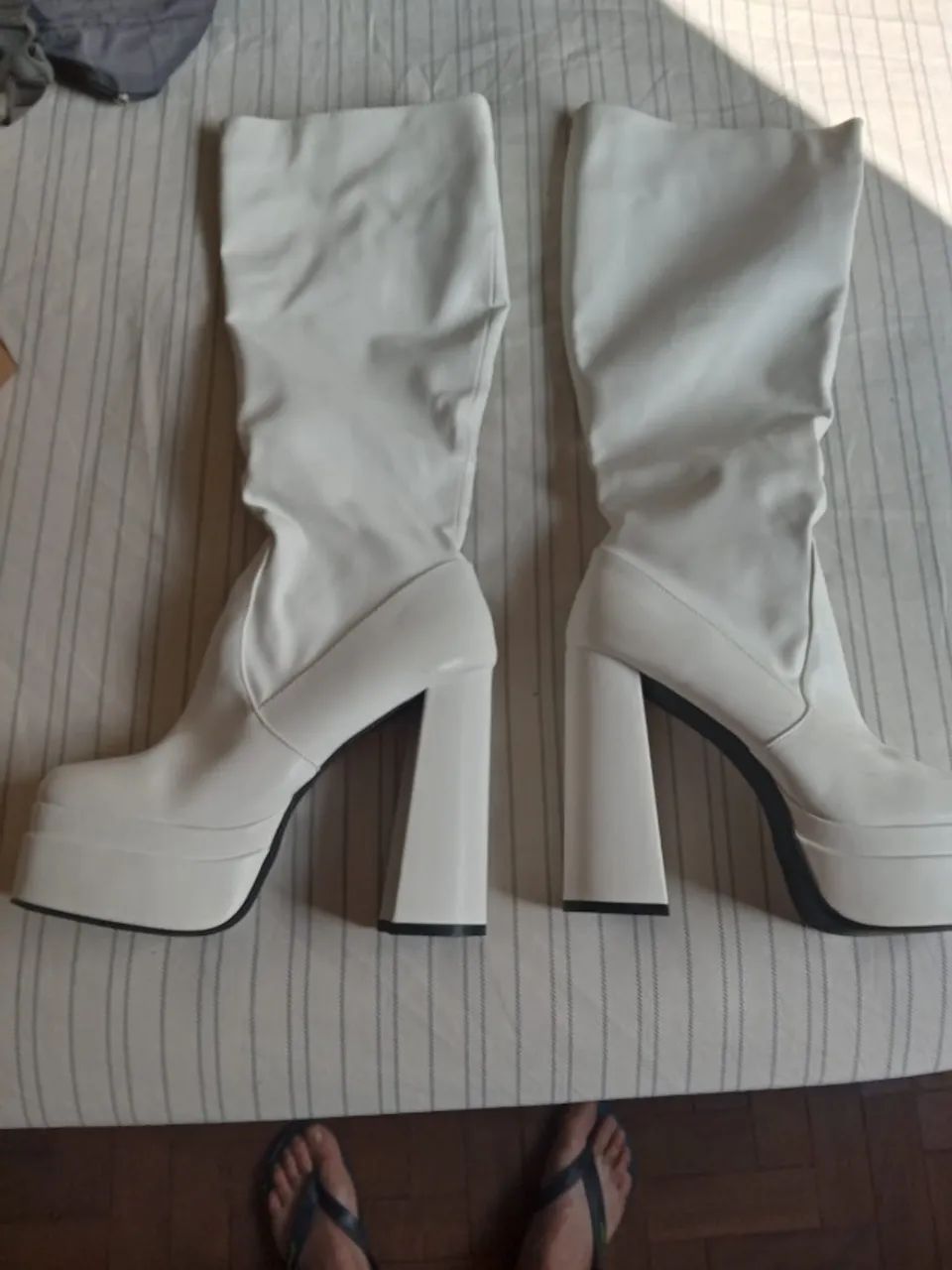 bota plataforma branca numero 42