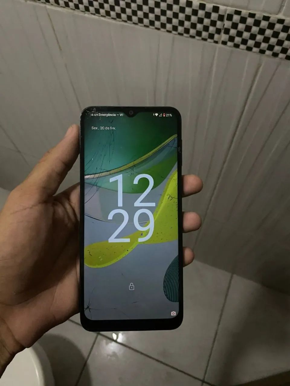 Moto E13