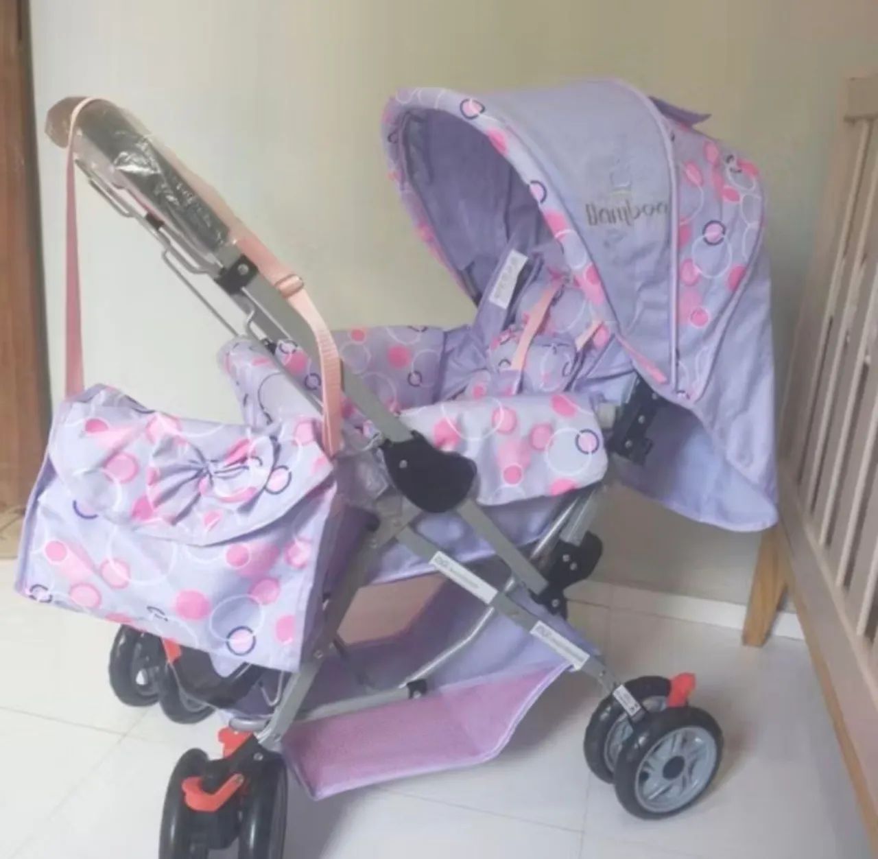 Vendo Carrinho de Bebê Lilás - Foto 5