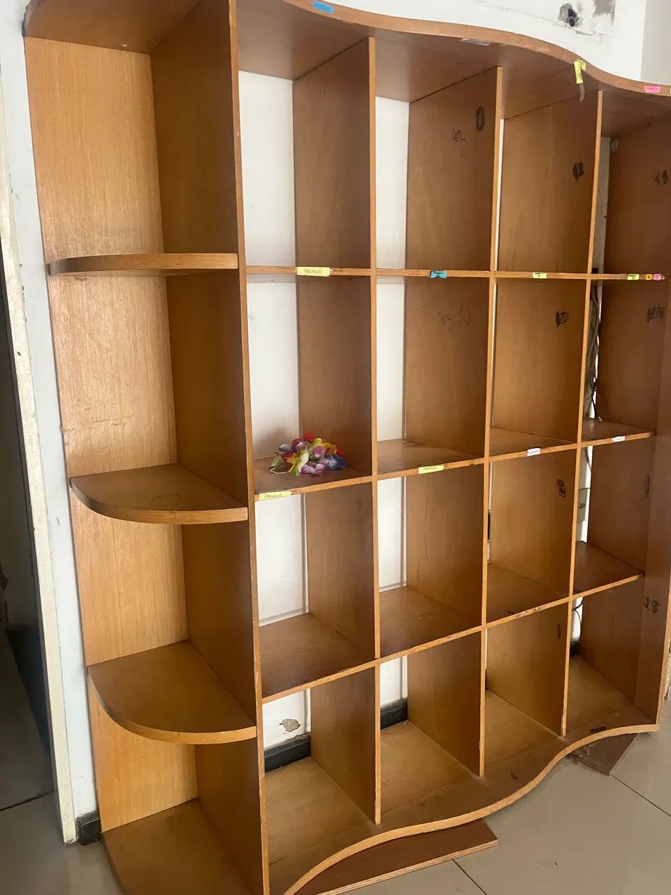 Vendo prateleira colmeia em mdf  - Foto 4