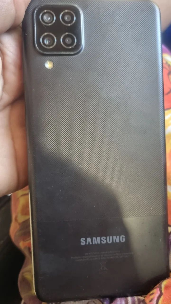 Vendo celular Samsung a12 pra retirada de pecas  - Foto 2