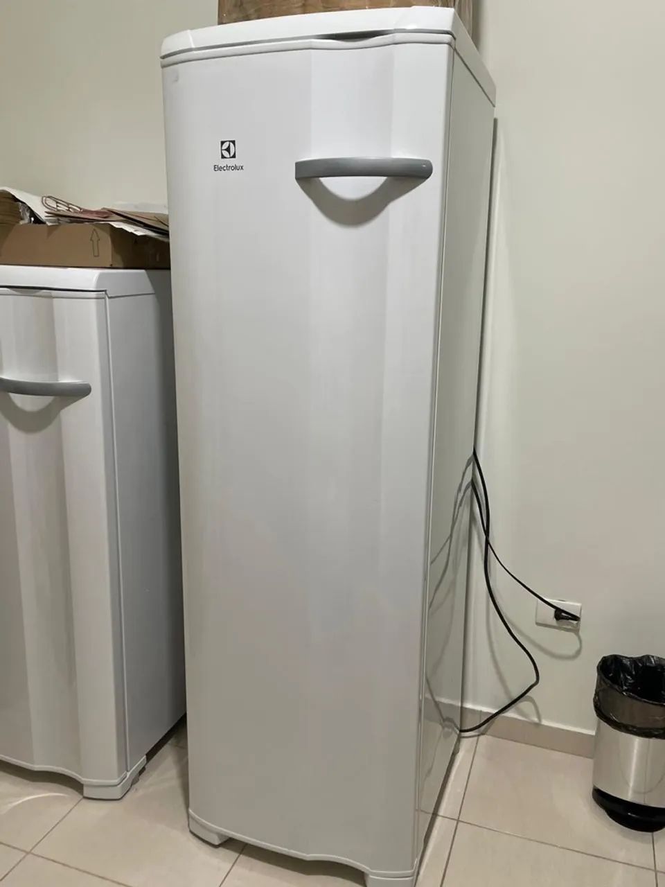 FREEZER ELECTROLUX - 234L