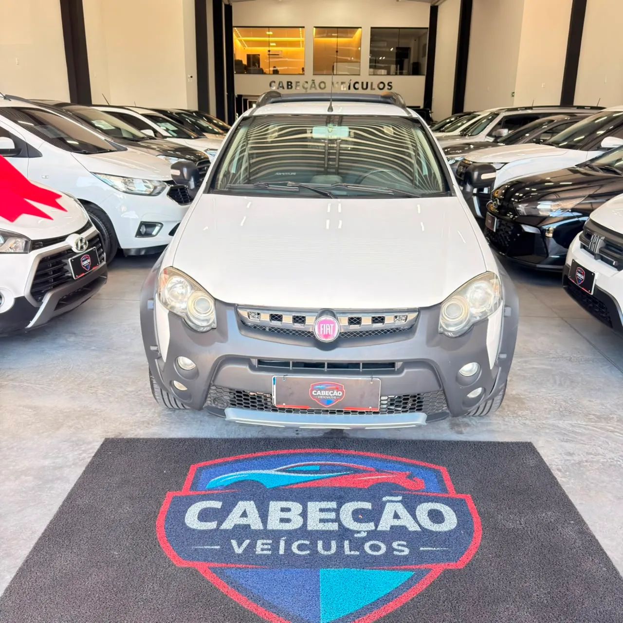 Fiat Strada Adventure1.8/ 1.8 Locker Flex CD 2014 - Foto 2