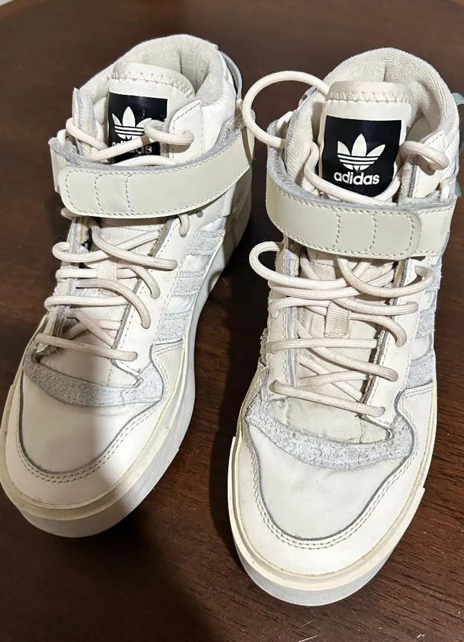 Tênis adidas botinha semi-novo 35