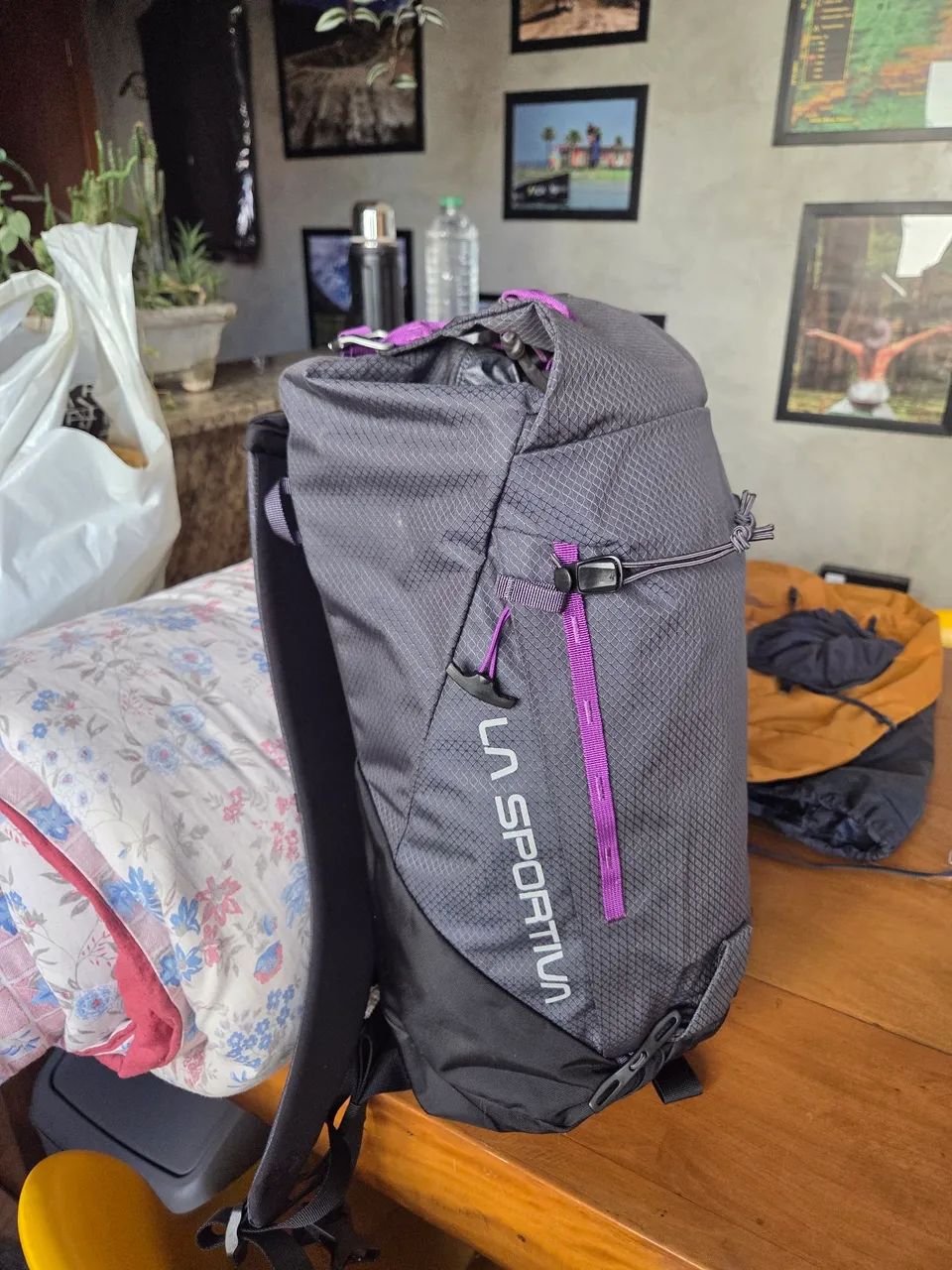 Mochila escalada e trekking - Foto 4