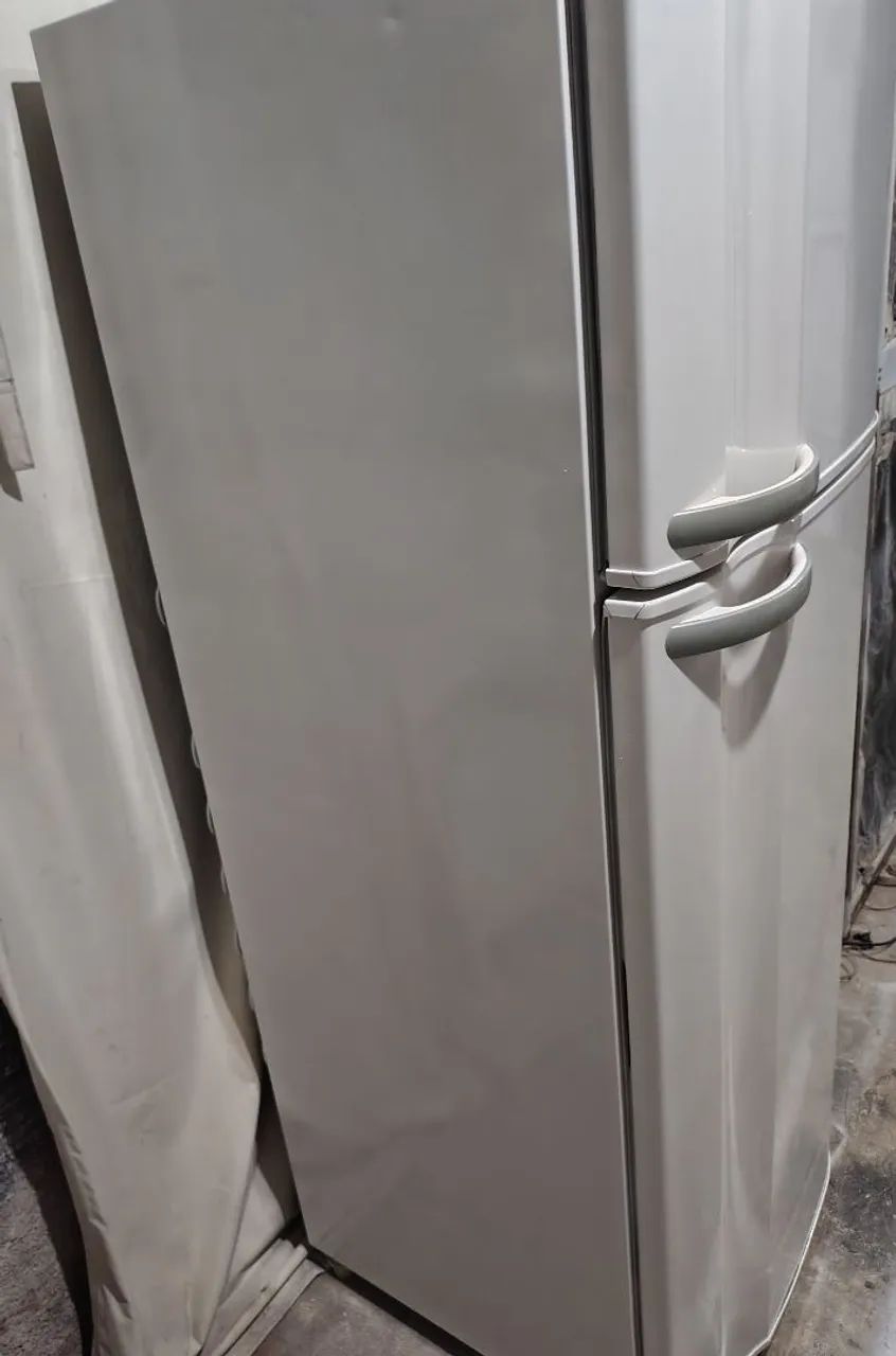 Geladeira Frost Free Electrolux  - Foto 3