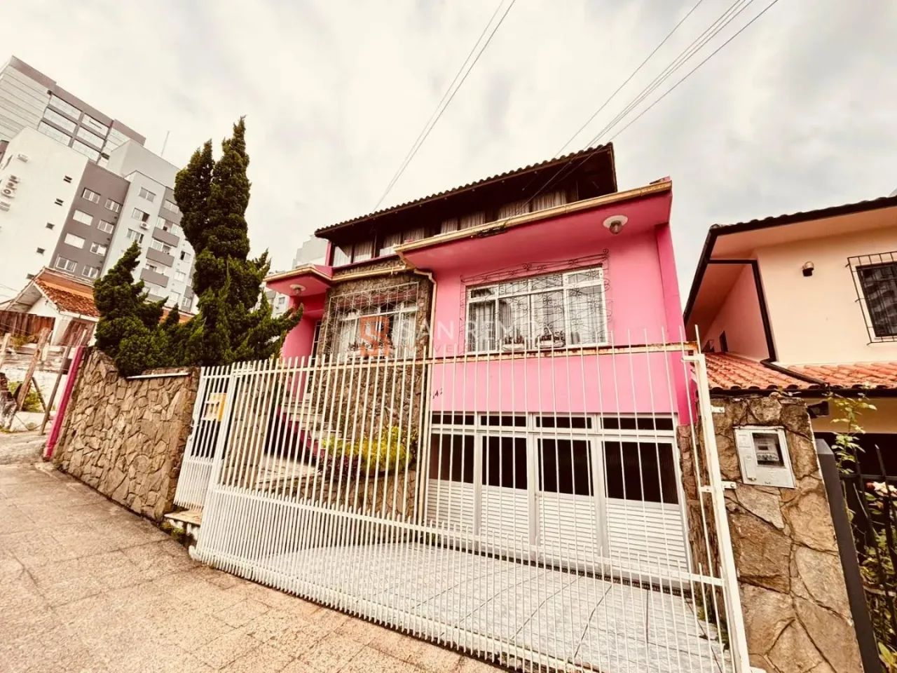 Barreiros | Casa 4 quartos, sendo 1 suite
