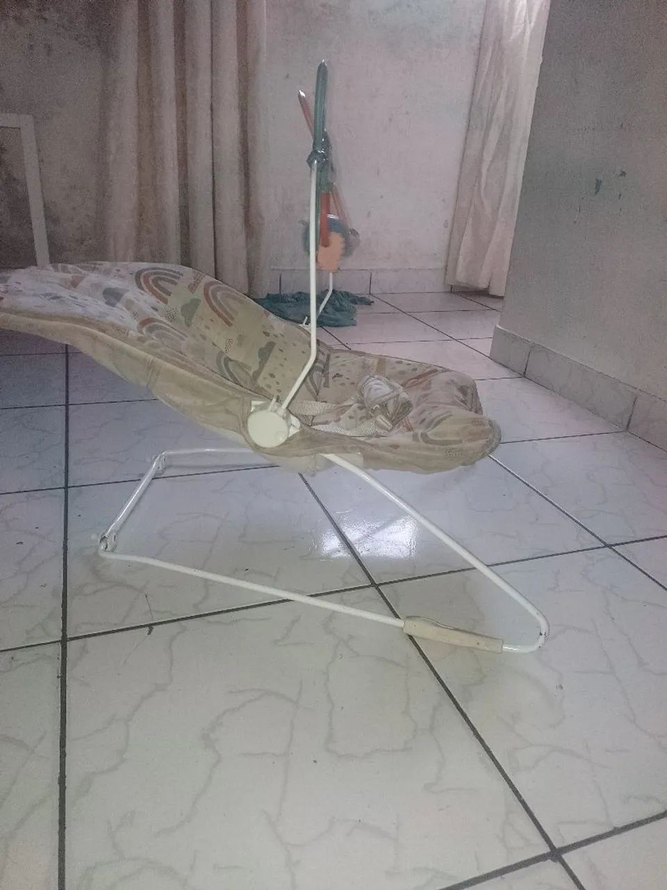 Vendo cadeirinha de balanço para bebê  - Foto 2