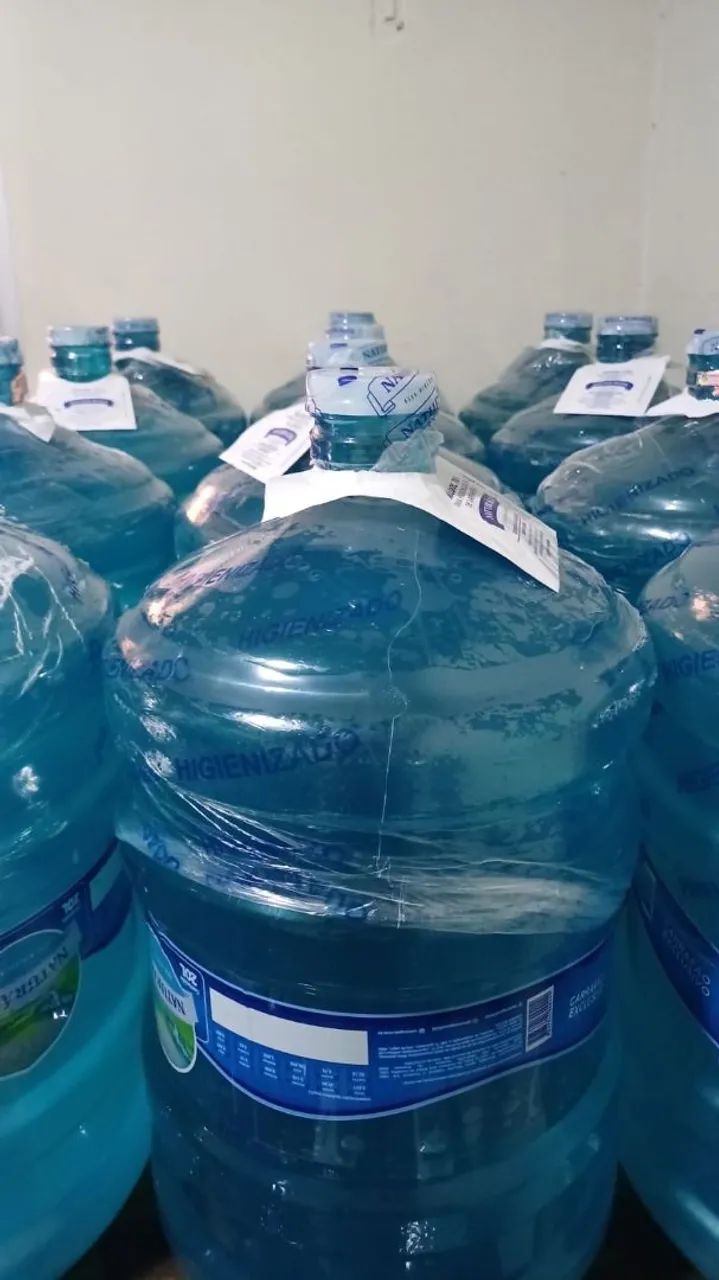 ENTREGADOR DE ÁGUA 20L 