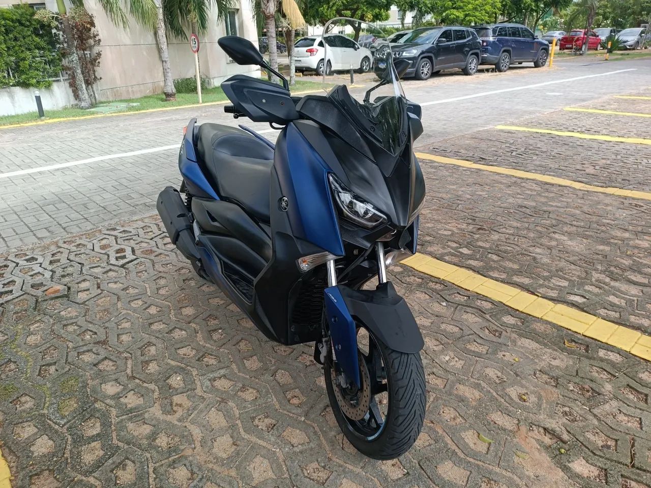 Xmax - 2021 - Nova 