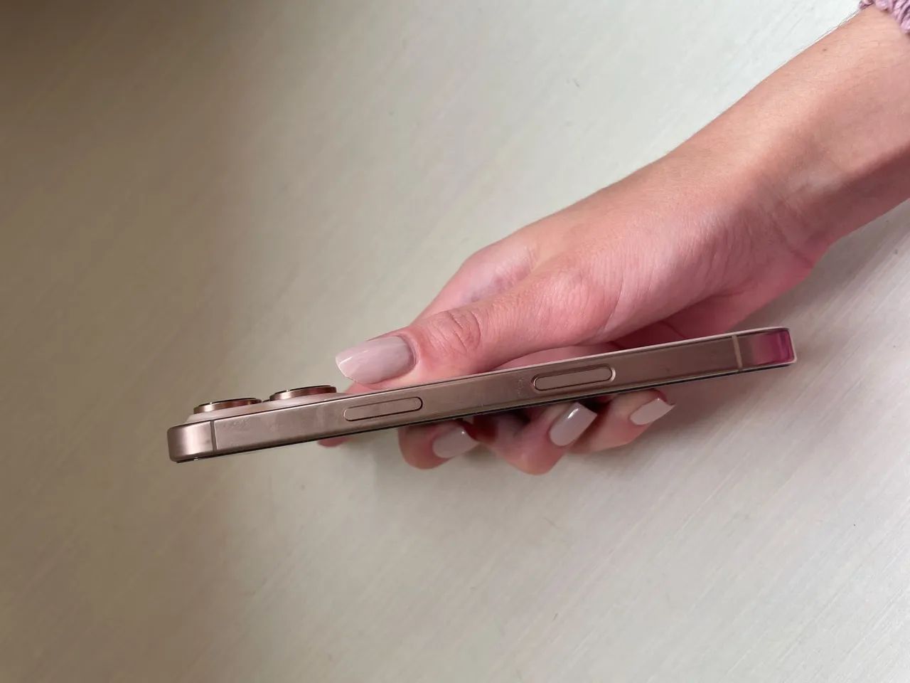 iPhone 16 pro 128gb - Foto 5