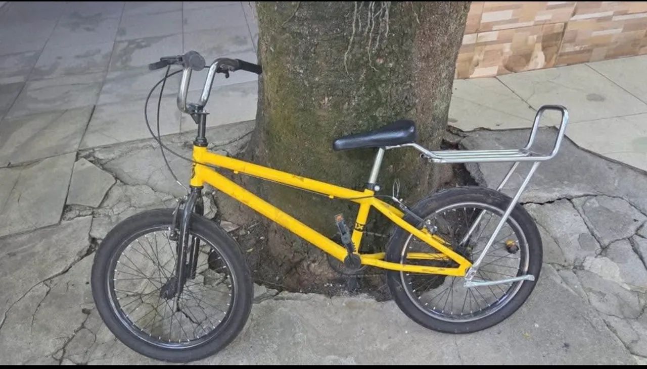 Bicicleta aro 20 montadinha