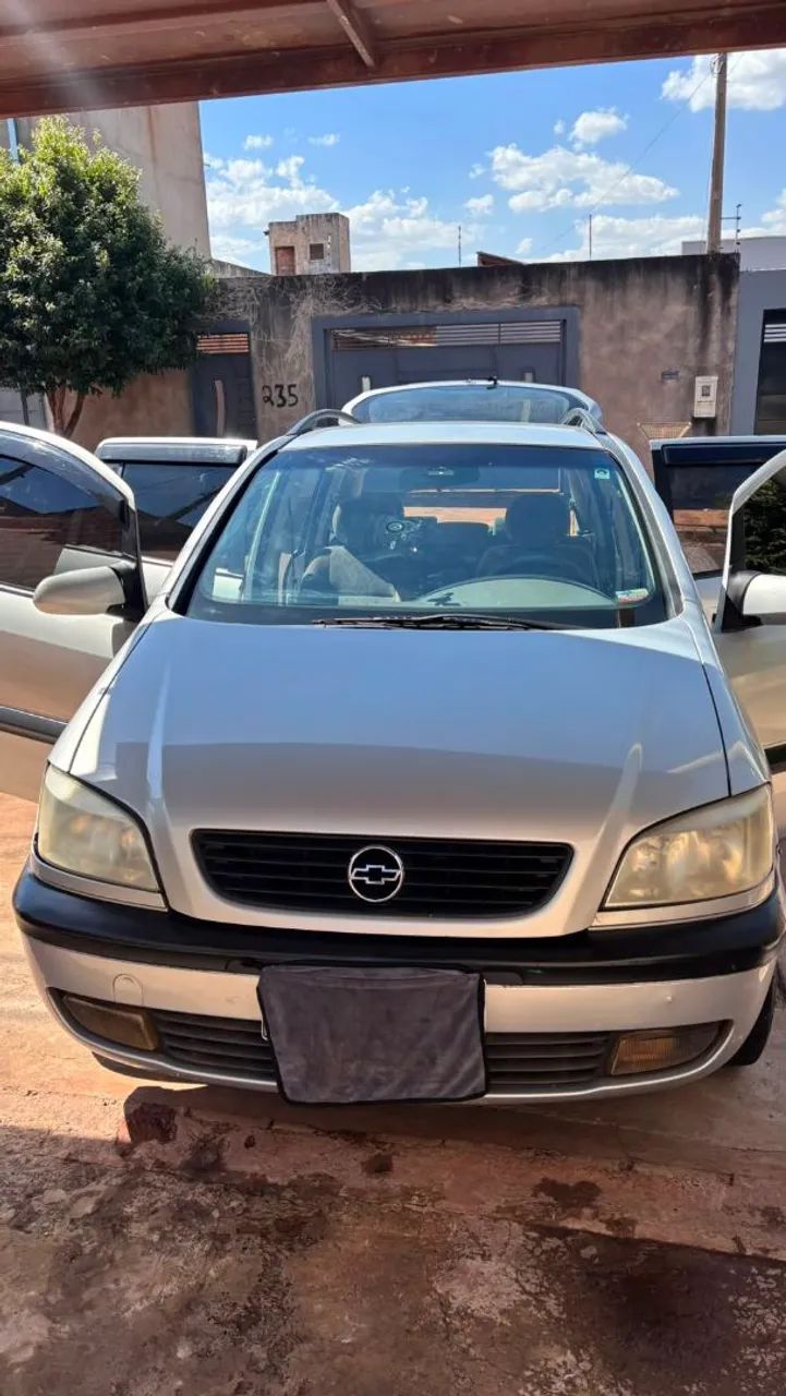 Chevrolet Zafira ZAFIRA 2.0/ CD 2.0 8V MPFI 5P MEC. 2001