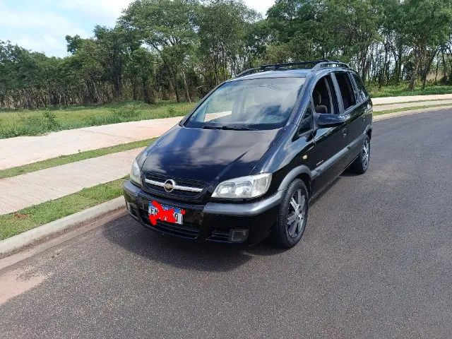 Chevrolet Zafira Zafira Eleg.2.0 MPFI FlexPower 8V 5p Aut 2010