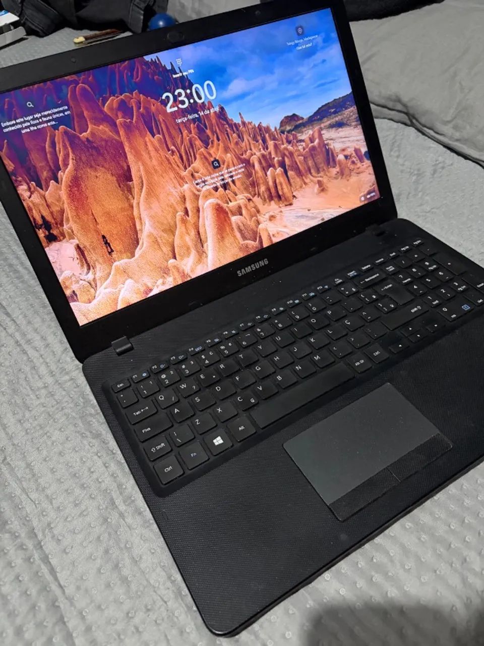 Notebook Samsung Essentials E21 (NP300E5M)