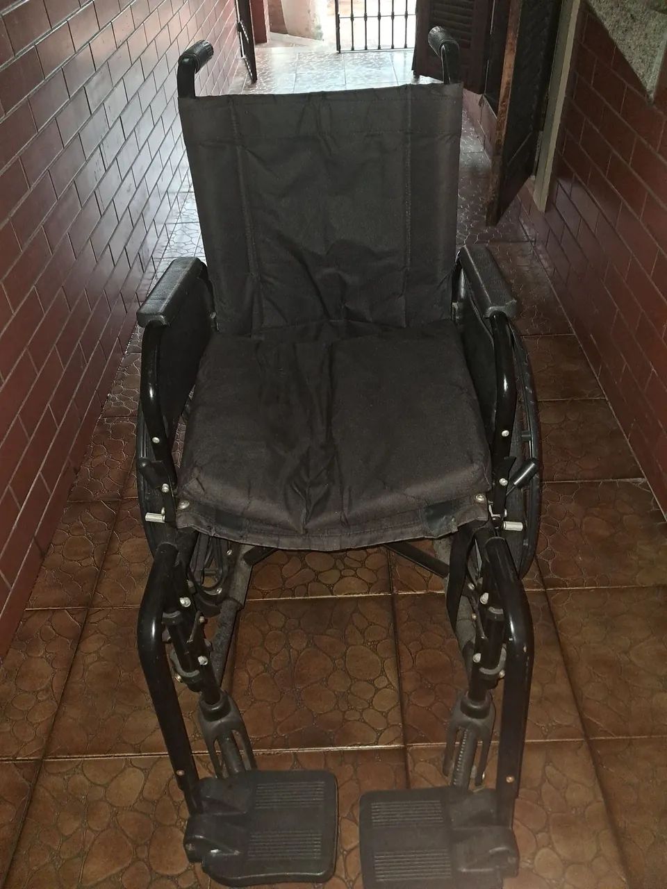 Cadeira de Rodas - Foto 4