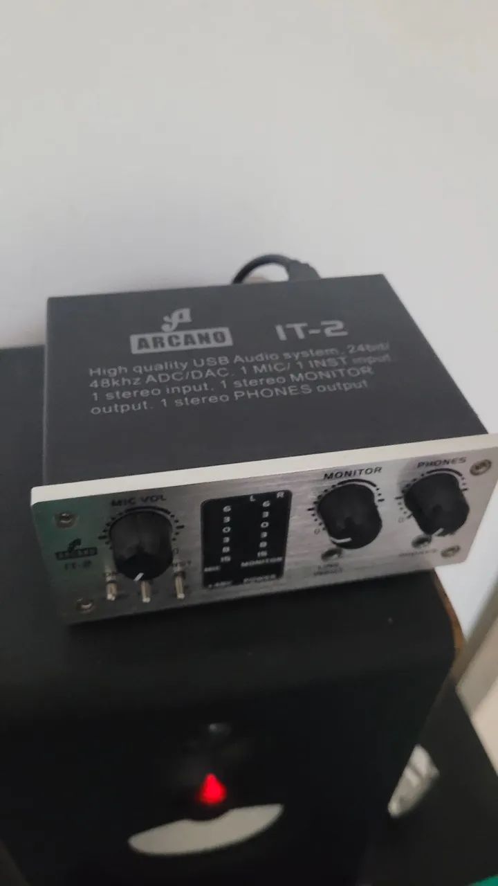 Interface de audio arcano i-t2