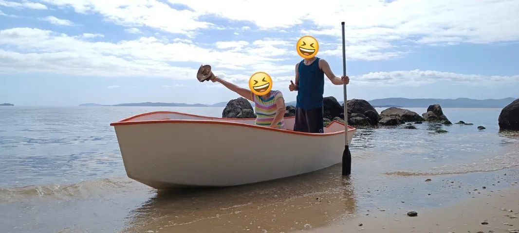 Barco resistente para pesca