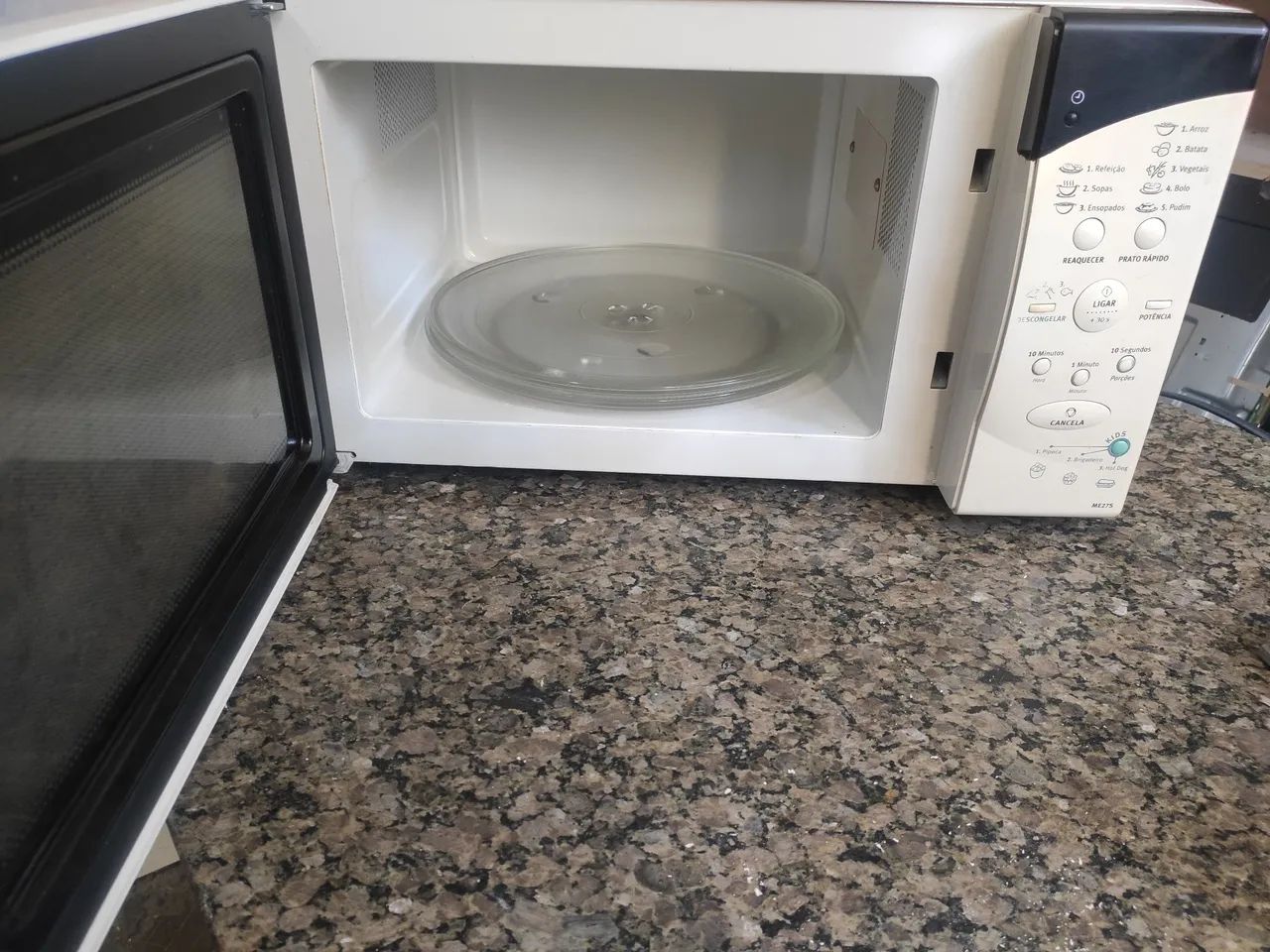 Microondas Eletro lux 30 litros, com garantia de 3 meses. - Foto 4