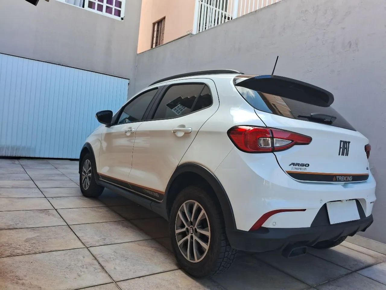 Fiat Argo Trekking 1.3 8V Flex Aut. 2024 - Foto 4