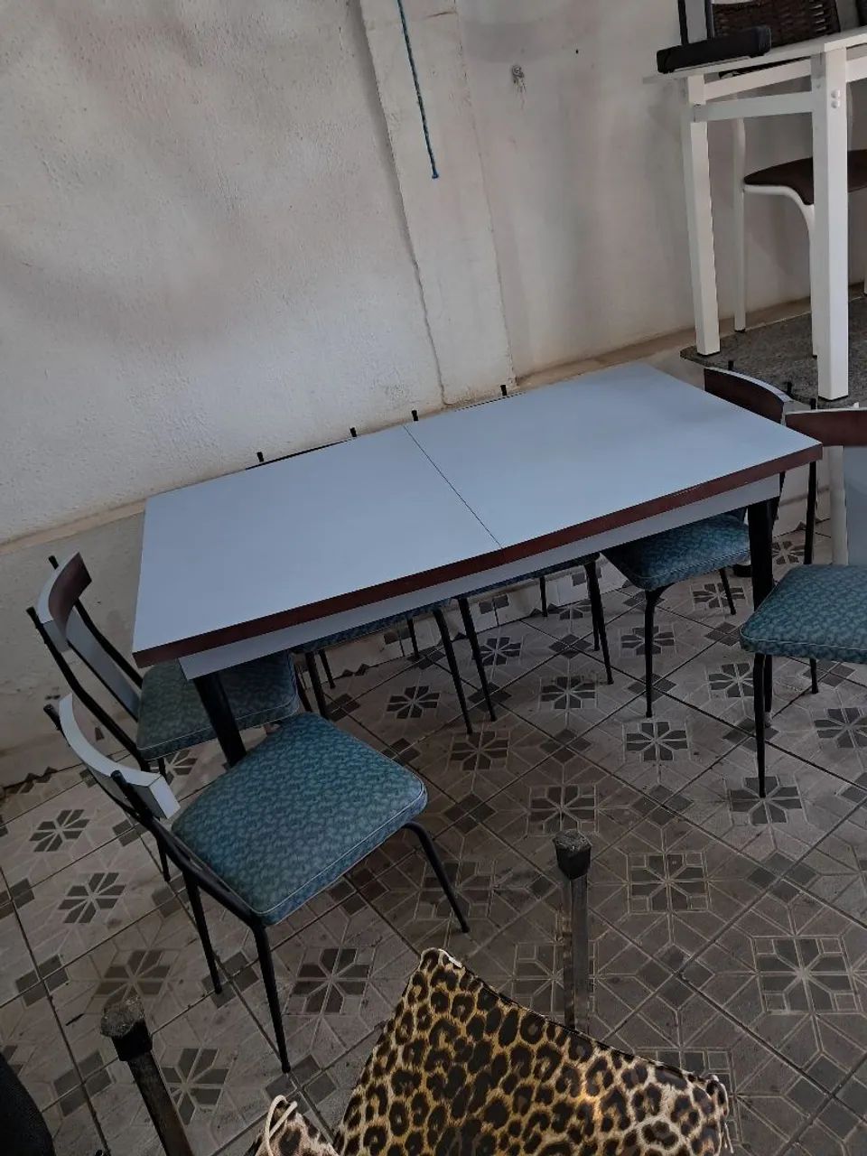 CONJUNTO DE MESA ANTIGO, LEIAM: - Foto 5
