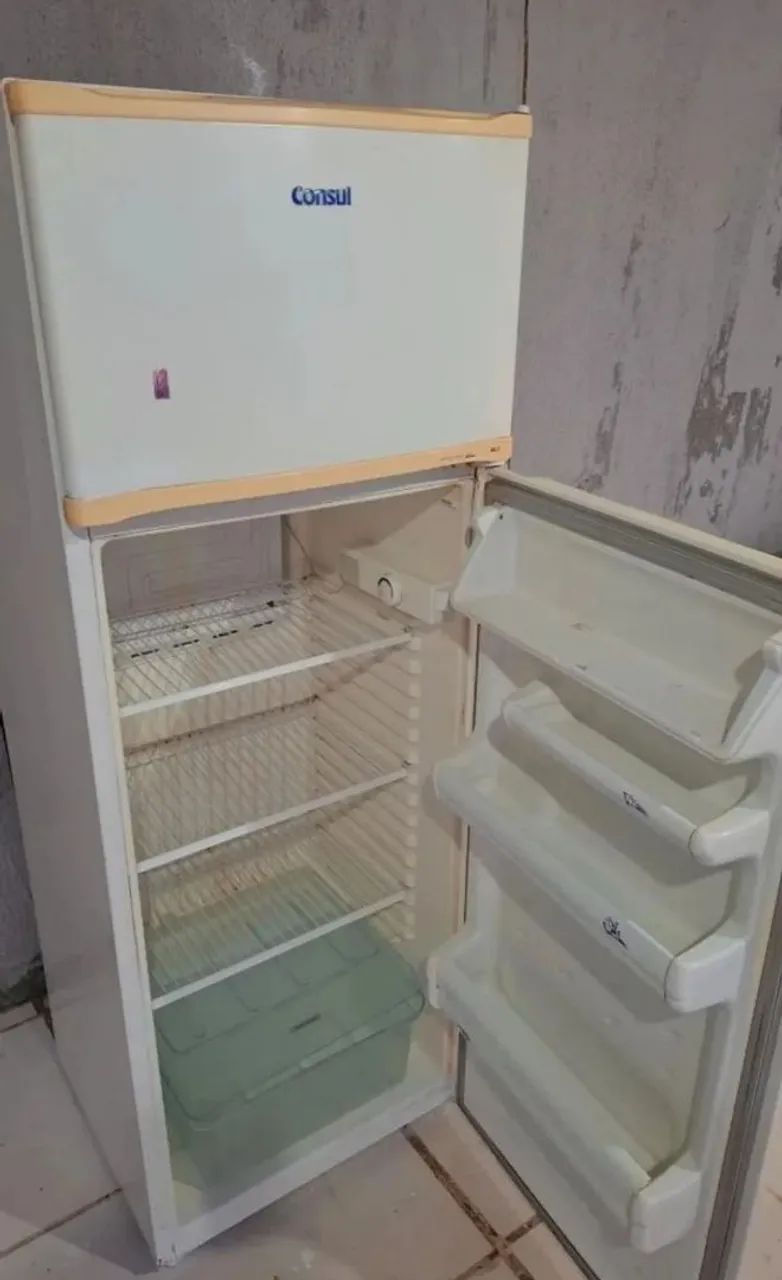 Vendo geladeira em ótimo estado  - Foto 3